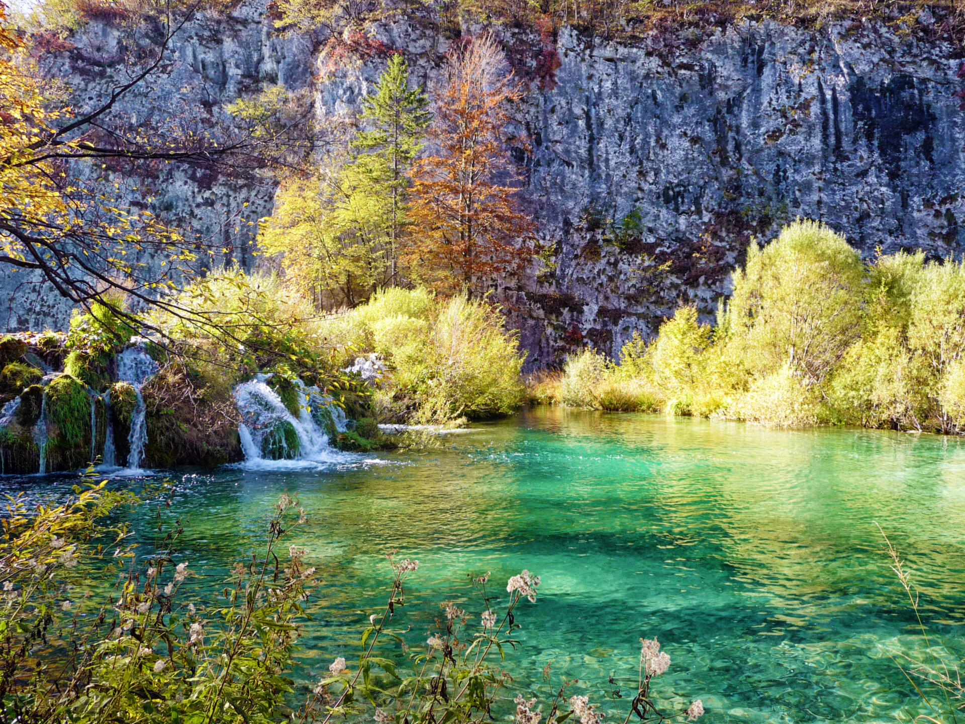 Als Bade- und Seglerparadies ist die Kroatische Adriaküste schon längst bekannt. Sie erstreckt sich von Istrien im Norden bis Dubrovnik im Süden.